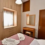 Elli's Private House