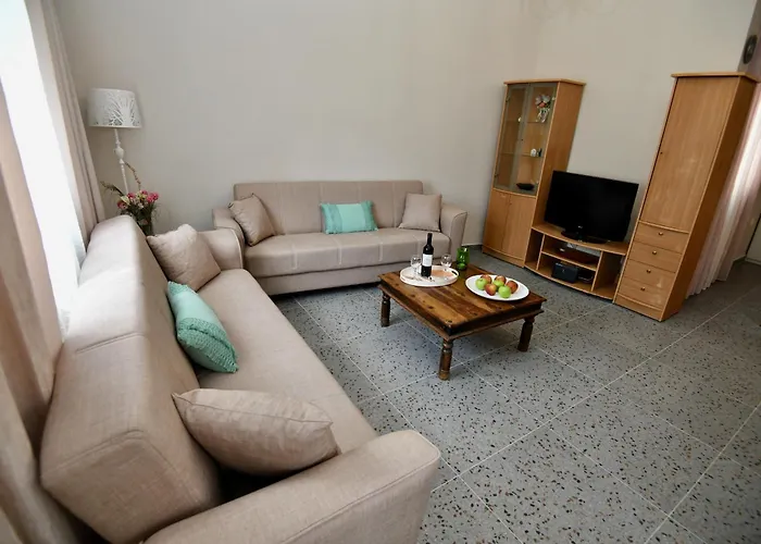 Elli's Private House